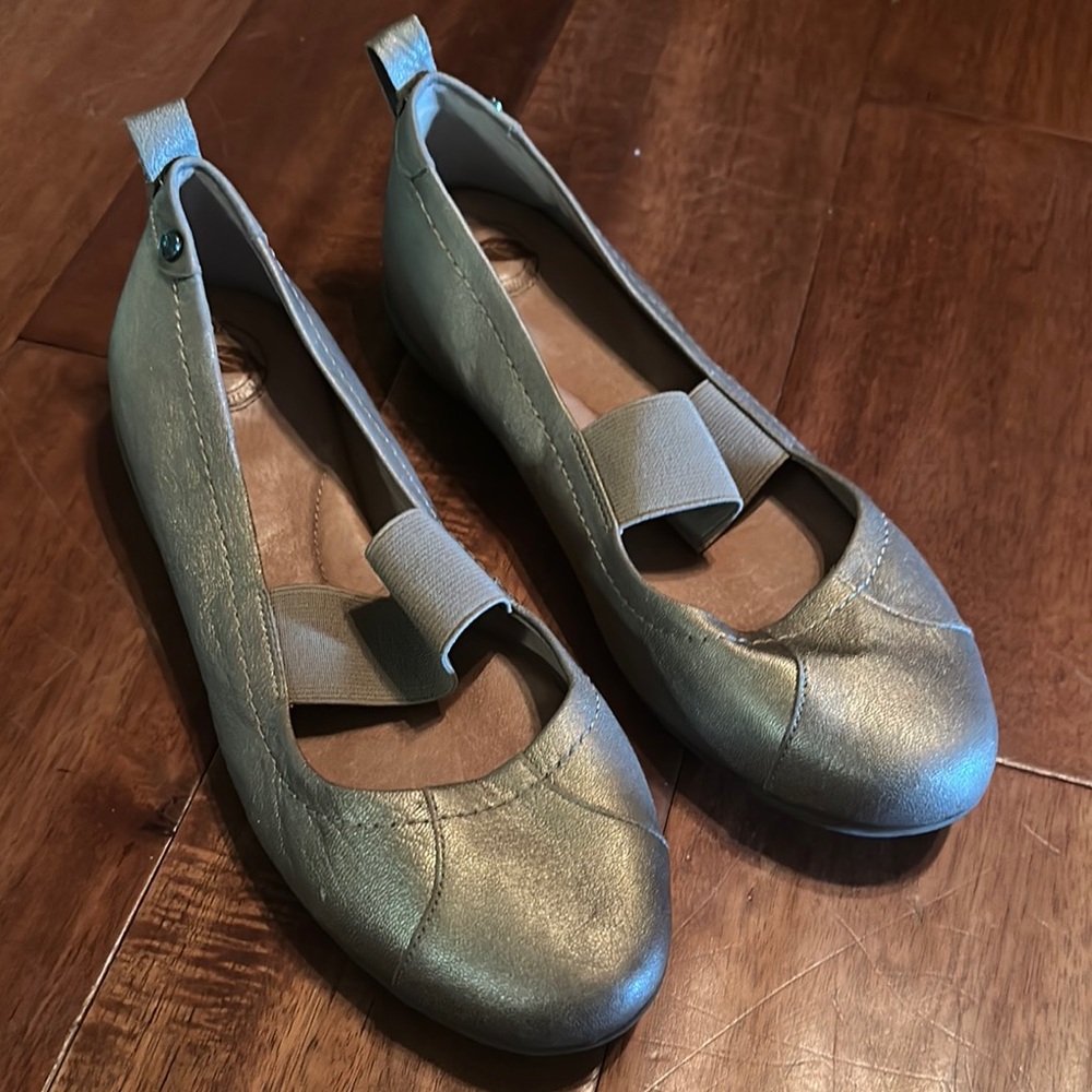 Nurture Gold I’ll Metallic Flats